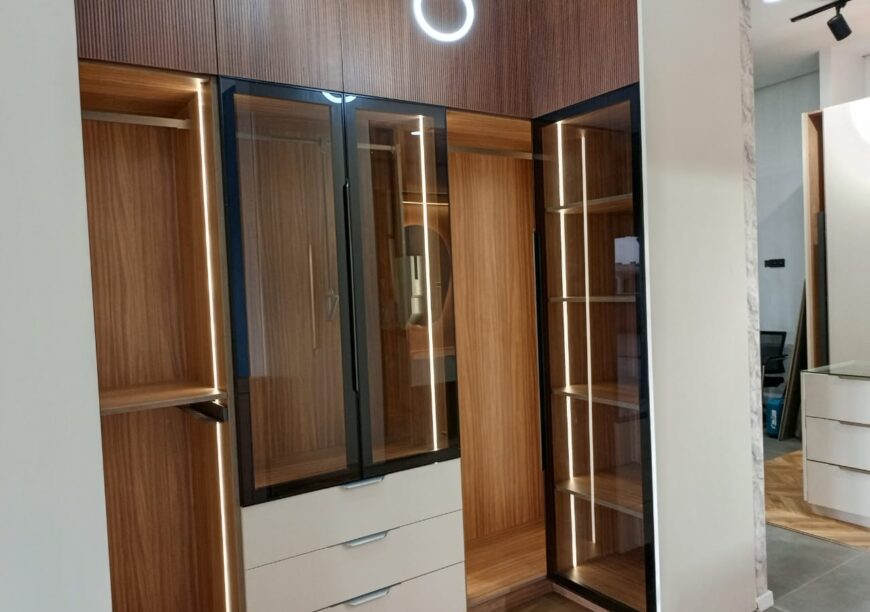 Dressing sous pente — Résidence Bouskoura