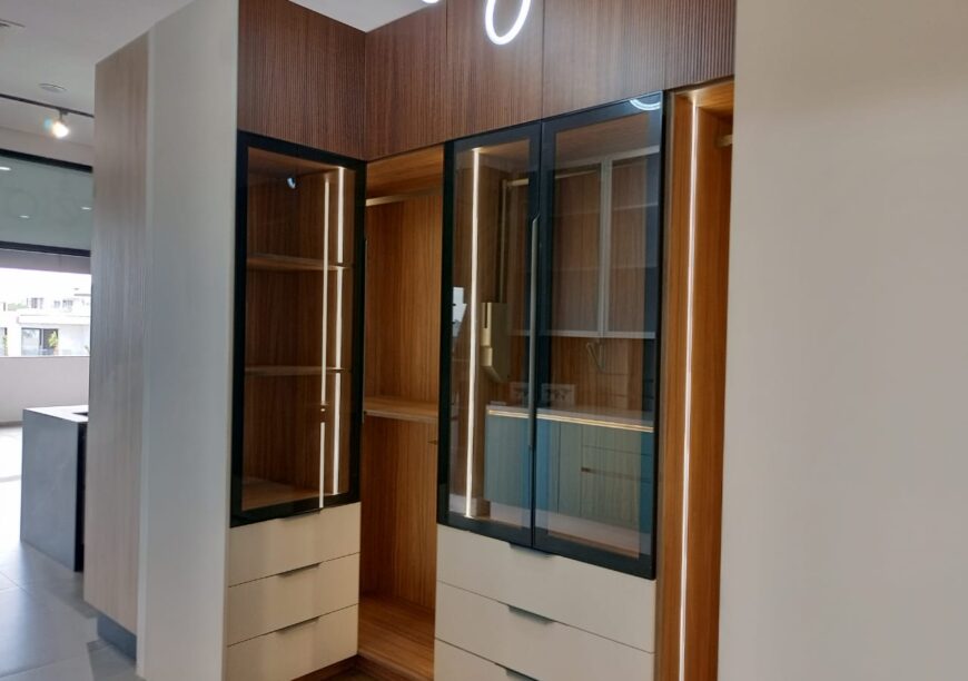 Dressing sous pente — Résidence Bouskoura